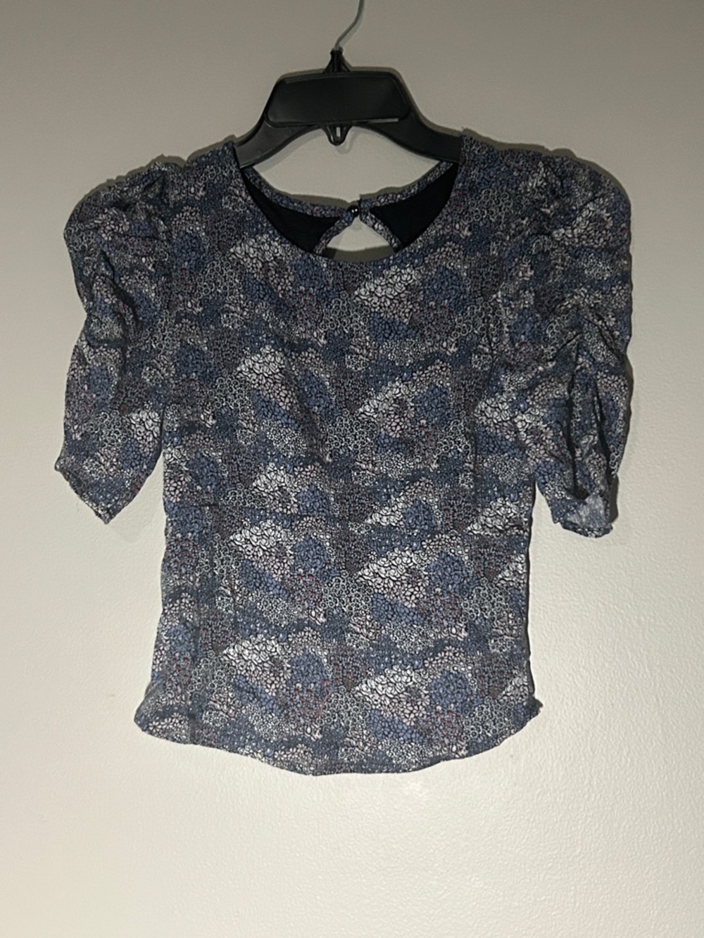 Abercrombie & Fitch Navy Floral Puff-Sleeve Tie-Back Blouse
